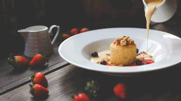 How Can You Achieve a Light and Fluffy Vanilla Soufflé with a Delicate Flavor?